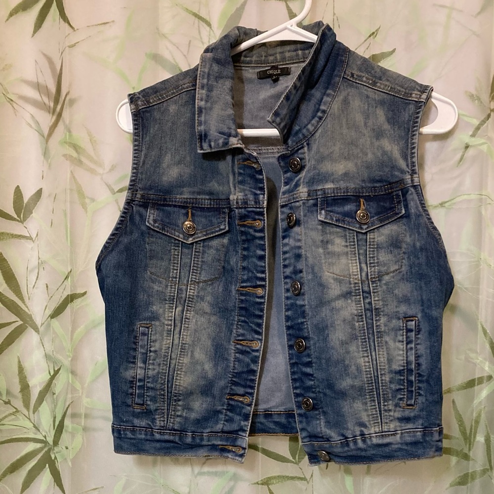 Chiqle button-up jean jacket vest